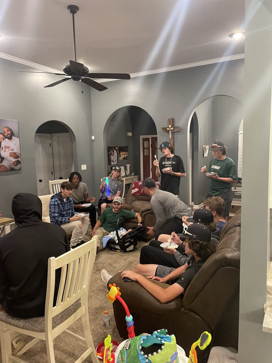 Brian Lewis tweet media