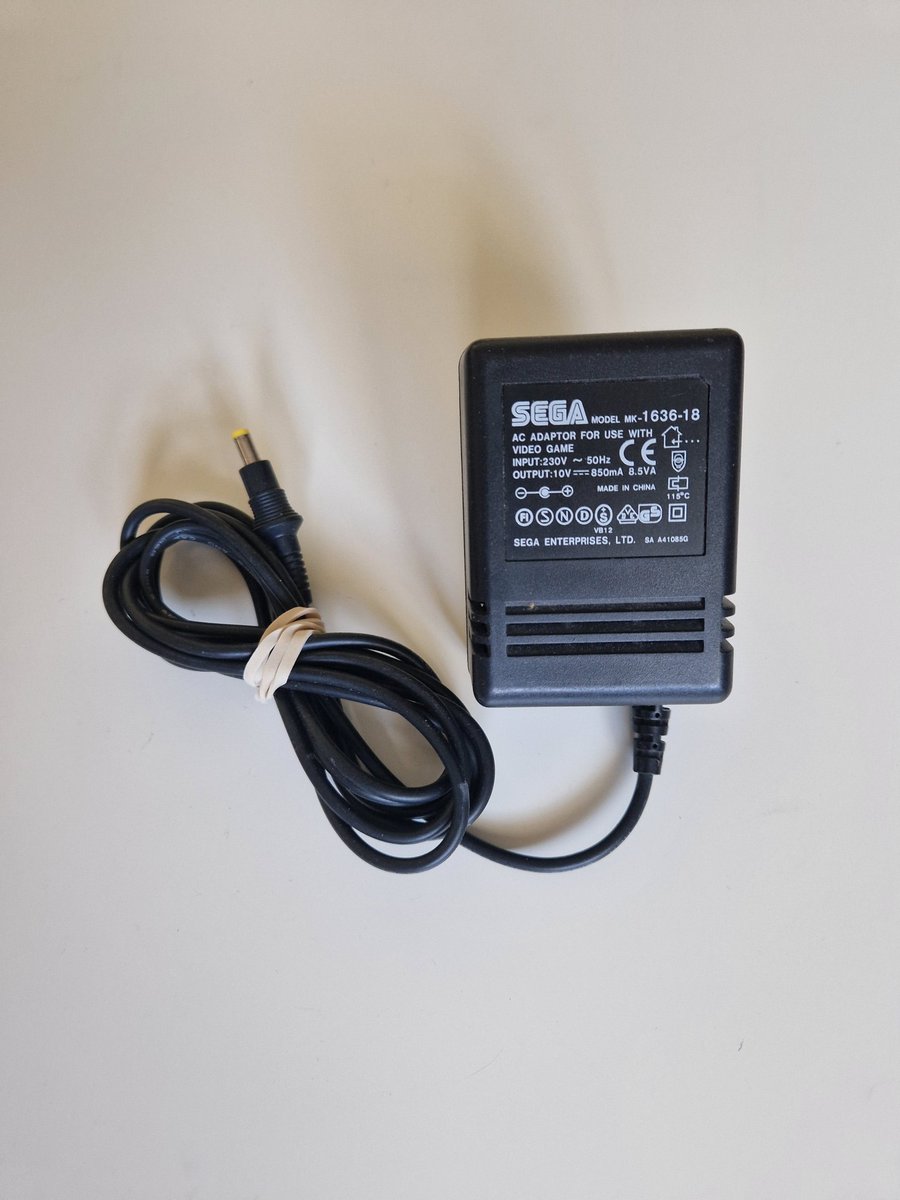 got2pair's tweet photo. Sega X32 - Regionsfri med auto 50Hz eller 60Hz. Modkit från Consoles Unleashed #ConsoleMods. Original strömadapter, länkkabel med stereo och skärmad RGB bildkabel. Avsedd endast för Mega Drive 1.
Pris: 4.000 kr exkl frakt. https://t.co/PKRmSuVQAr