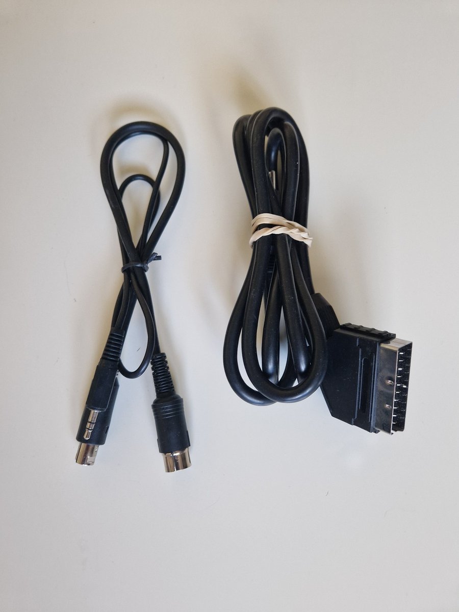got2pair's tweet photo. Sega X32 - Regionsfri med auto 50Hz eller 60Hz. Modkit från Consoles Unleashed #ConsoleMods. Original strömadapter, länkkabel med stereo och skärmad RGB bildkabel. Avsedd endast för Mega Drive 1.
Pris: 4.000 kr exkl frakt. https://t.co/PKRmSuVQAr