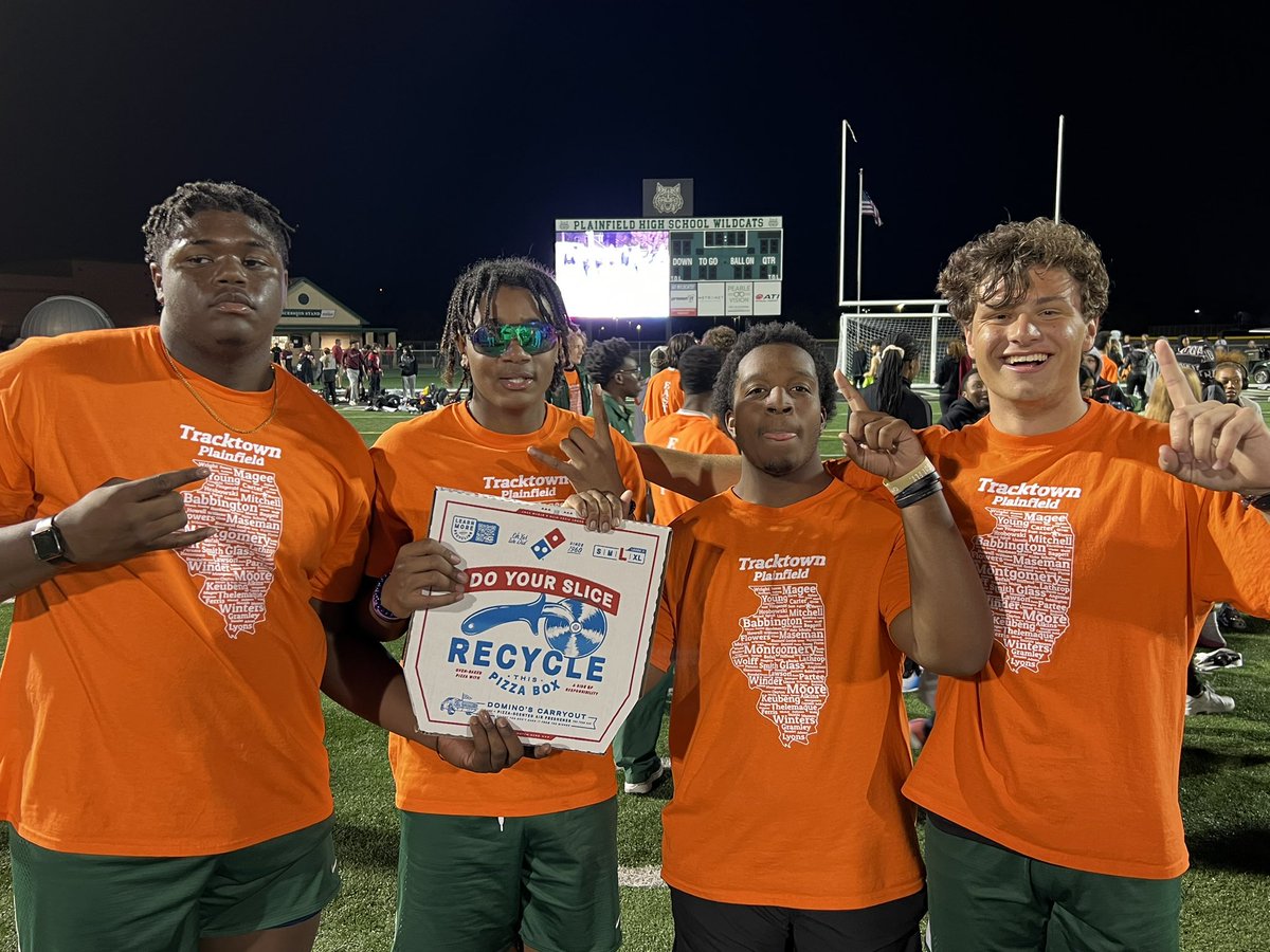 bengalstrack's tweet photo. Boys throwers defend their 4x1 title!! Jimmar to Jimmar to Coleman to Meyer who hawked some people!! https://t.co/IPvNXr4R12