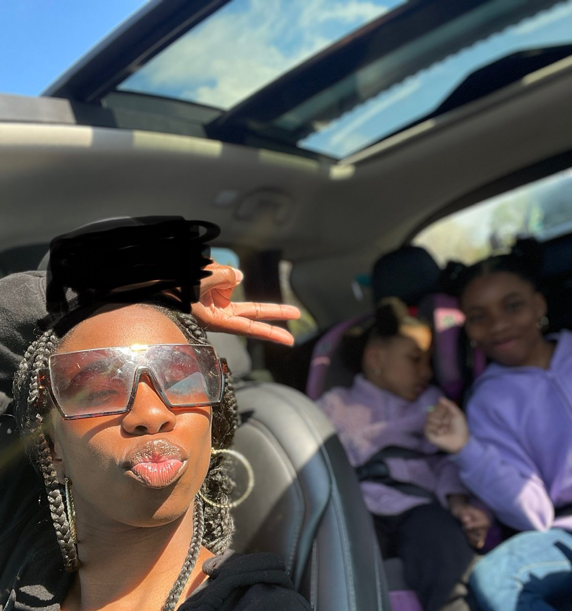 Mommy Queen™️🐘🌻🫧 tweet media