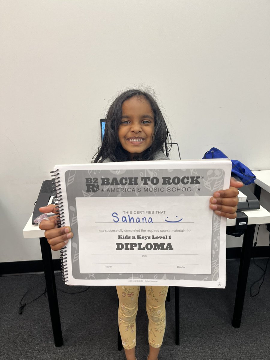 B2RRanchoPQ's tweet image. Congratulations to Sahana! She has successfully completed level 1 of Kids N Keys! Great job!!
🎹⭐️🎹⭐️🎹⭐️🎹
#piano #pianolessonsforkids #bachtorock #music #musiclessonsforallages #graduation #levelup