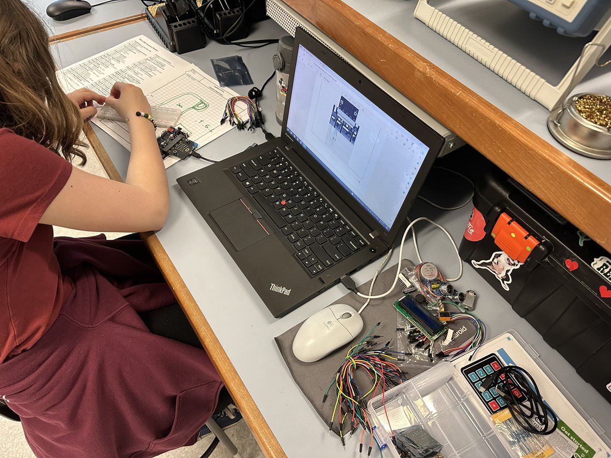 GearBots Makerspace tweet media