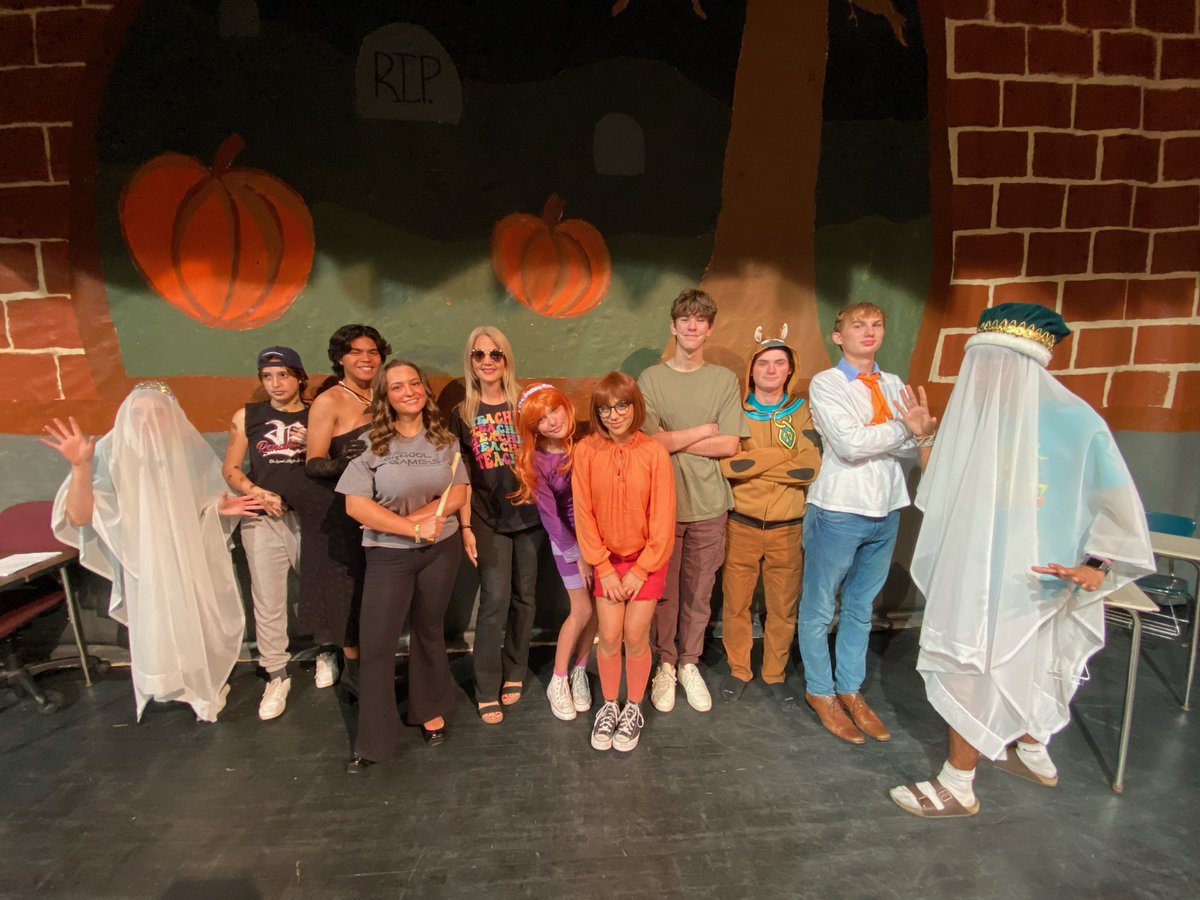 DeLand High Renaissance tweet media