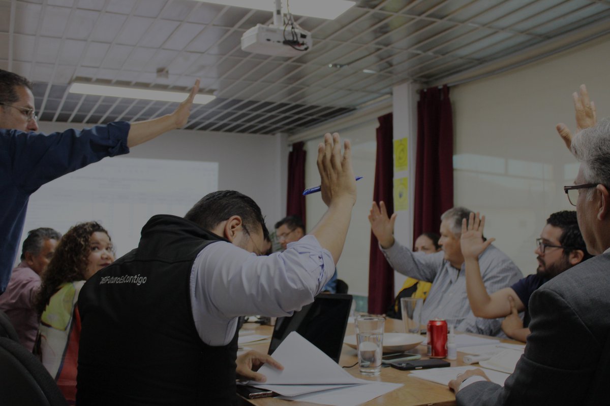 IMPLANDGO's tweet photo. En Sesión Ordinaria📌el #ConsejoDirectivo del #IMPLAN aprobó los estados financieros, informes de avances y resultados, convenios de colaboración, proyecto con #INEGI y la reintegración de Durango a la red #CIDEU...
¡Para seguir trabajando por el futuro de nuestra casa #Durango! https://t.co/Y8FDbzHI2P