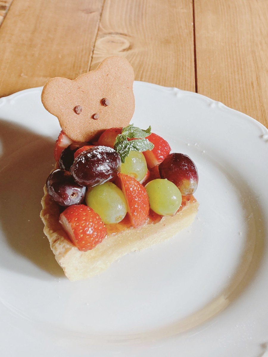 Good morning!
I love you friends💕

今日はアランジアロンゾファンサービスデー。三つ足小皿と箸置き。三つ足は、おつまみ入れにぴったりなんだよ。

🌟5月5日は、#中崎町　にて
＃コラボカフェ　＃cafesfee
＃omnomnom
🌟今晩の「ピッタの部屋」のお客さまは、リンリンさん家のクリームさん。