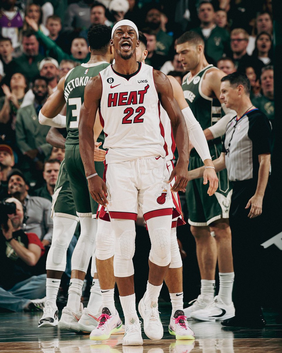En honor a su tremenda exhibición en la serie de primera ronda ante los Bucks, demos un vistazo a las 4 mejores actuaciones de Jimmy Butler en Playoffs.

Abro hilo 🧵⬇️