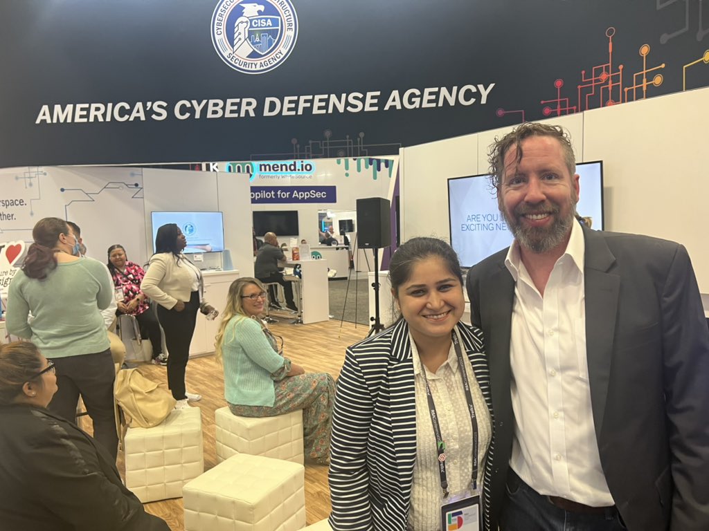 InfosecVandana's tweet photo. I am just #fangirling right now. I met @allanfriedman in person 💜💜 @RSAConference @CISAgov https://t.co/iuzioaahRK