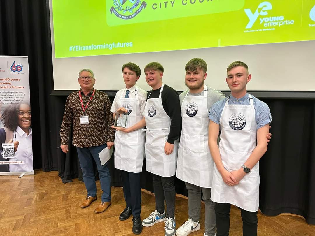 KC1school's tweet image. The KC1 Sixth Form Young Enterprise team, the CostCuttingChefs competed in Worcester today and finished in the Top 6 making it to the final! We are so incredibly proud of our young entrepreneurs #businessminded #youngenterprise #proud
