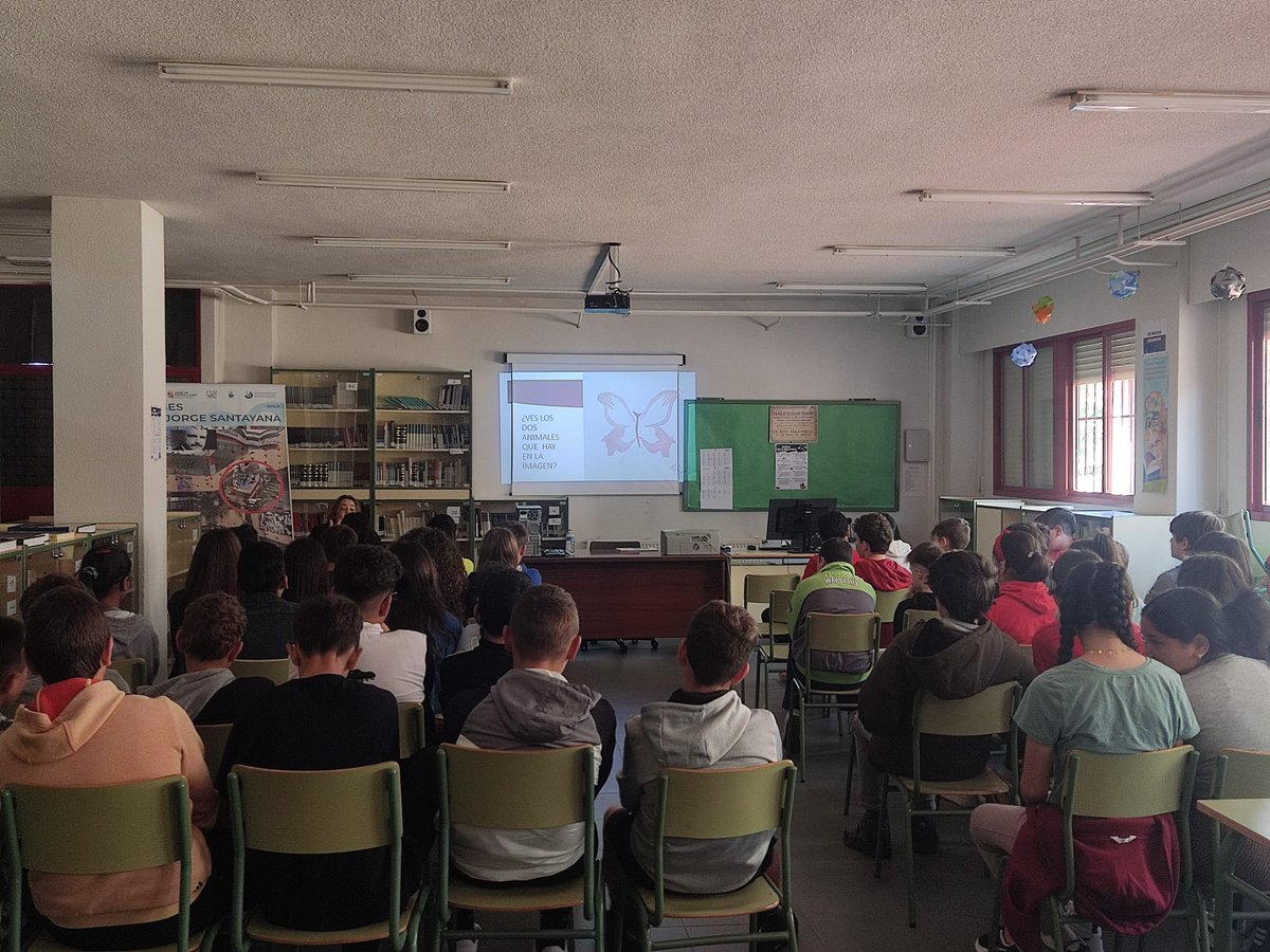 ASALU🦋 Asociación salmantina de Lupus 🦋 (@asalusalamanca_) on Twitter photo Maria llevó "el mejor paraguas del mundo" a los alumnos del instituto Jorge Santana de Ávila a los que les presentó el cuento y cedió el libro para su biblioteca. Gracias a su directora y a todo su equipo por el trato recibido.
<a href="/Felupus/">Federación Española Lupus | #LUPUSESPAÑA</a> @elmejorparaguasdelmundo @somosantayana Maria llevó "el mejor paraguas del mundo" a los alumnos del instituto Jorge Santana de Ávila a los que les presentó el cuento y cedió el libro para su biblioteca. Gracias a su directora y a todo su equipo por el trato recibido.
<a href="/Felupus/">Federación Española Lupus | #LUPUSESPAÑA</a> @elmejorparaguasdelmundo @somosantayana