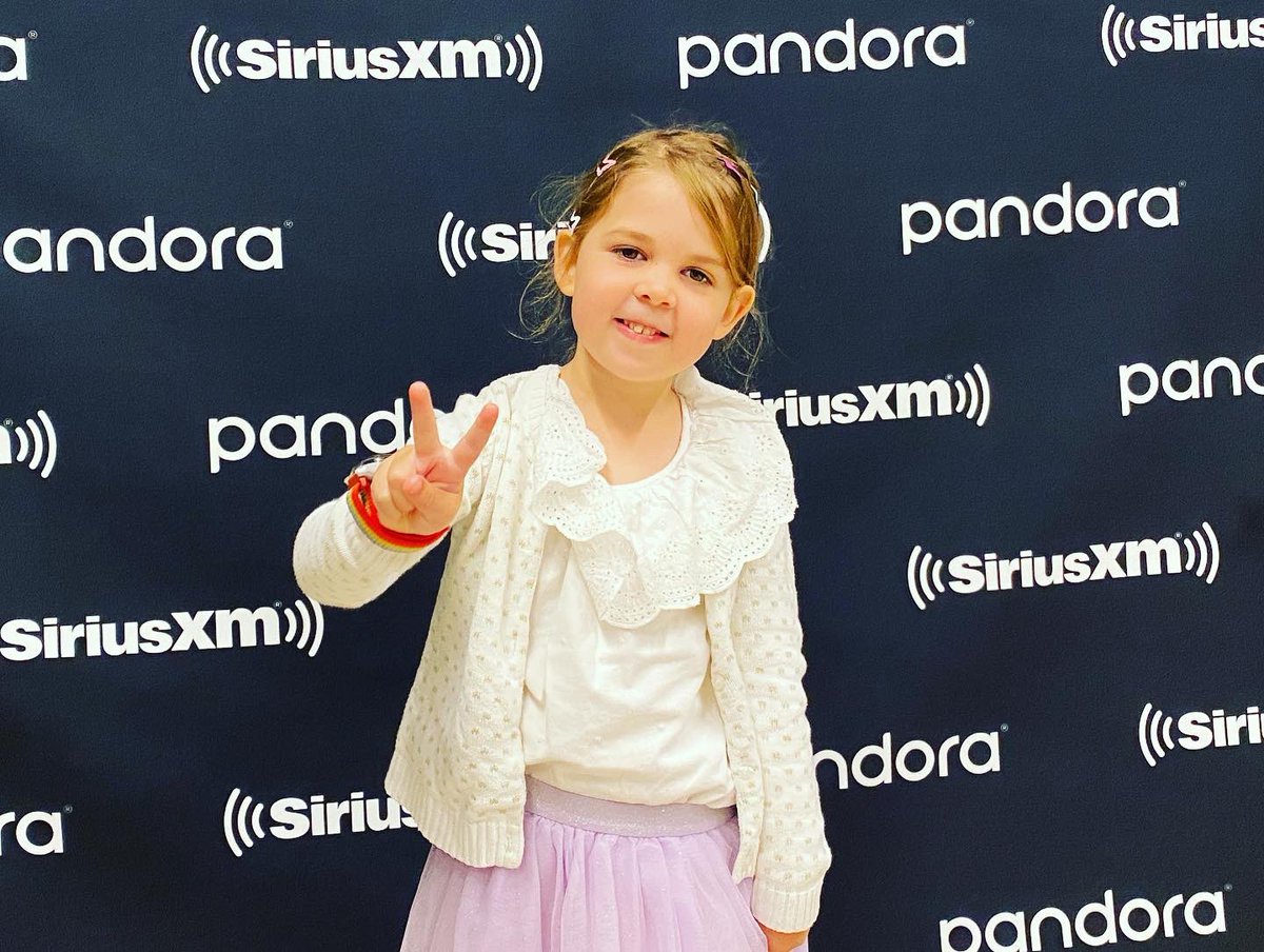 Stu Thompson tweet media