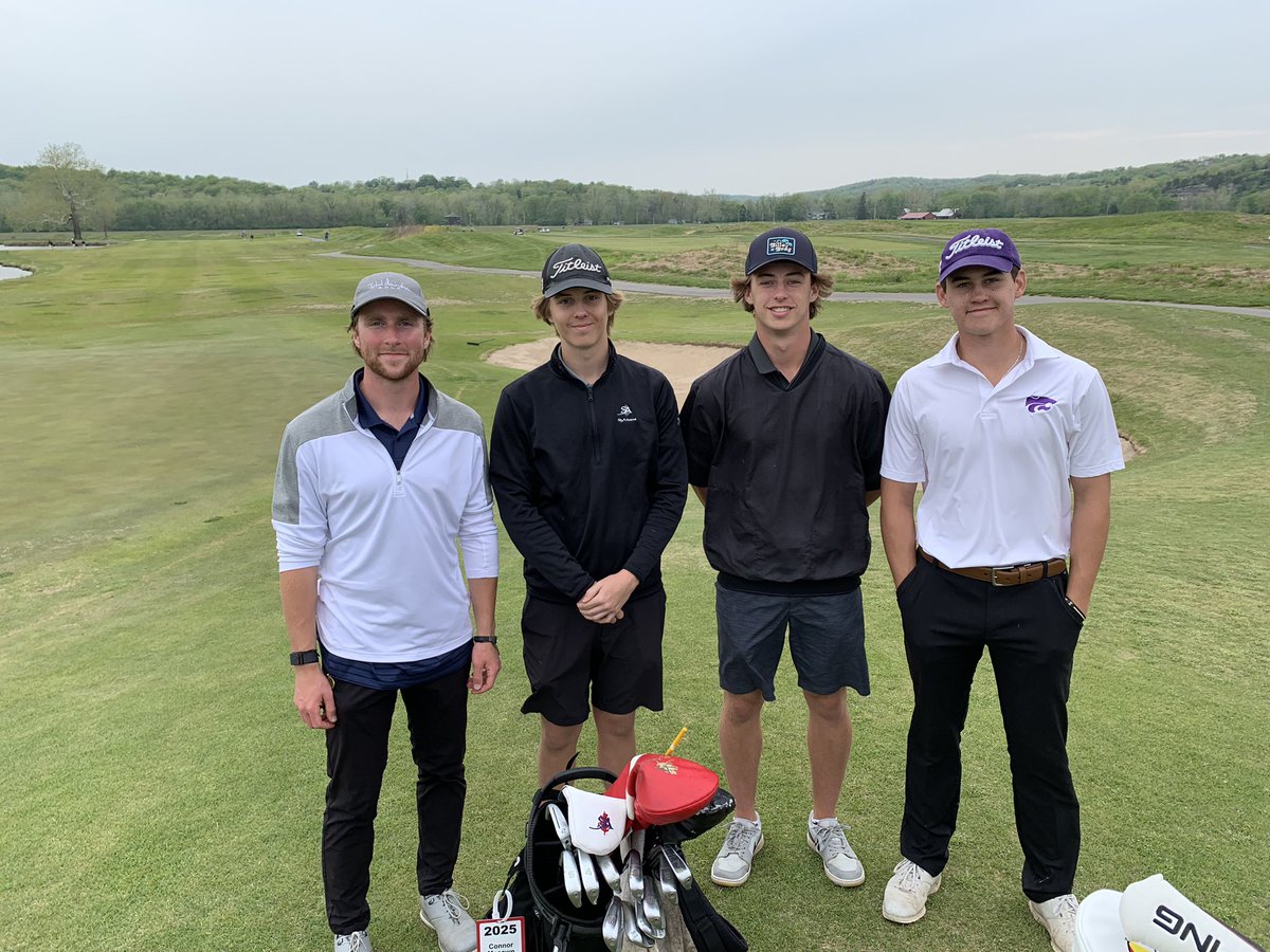 MHSStangsGolf's tweet photo. The next two groups have arrived at the Rockwood Quad. #WeAreRockwood! https://t.co/Pnf1Y0LH7Q