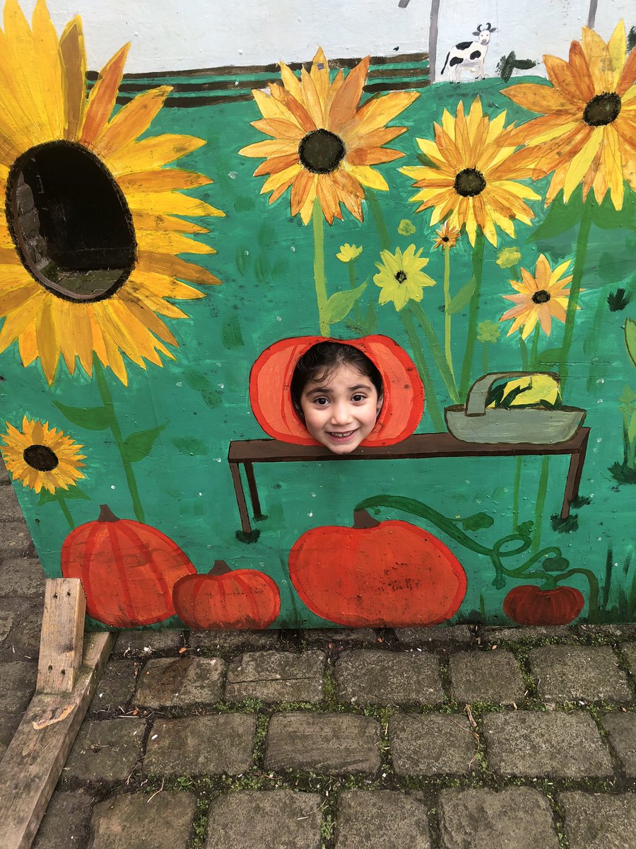 AbdessemedZineb's tweet photo. @CroxtethFarm @SmithdownPrimY2 @mcconnell_miss #smithdownprimaryschoolextra #SPSextra @SmithdownPr https://t.co/TGvg7FWB43
