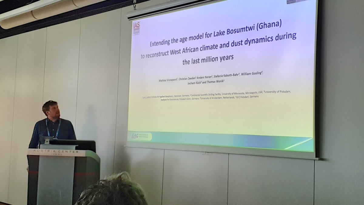 LIAG_Research's tweet photo. And Mathias Vinnepand presented an age model for #Lake #Bosumtwi using e.g. #boreholegeophysics, in order to reconstruct the West #African climate. Thank you both for your passionate work on #climate research! 2/4
@EGU_Climate @icdpDrilling https://t.co/se7Hf8n6WT