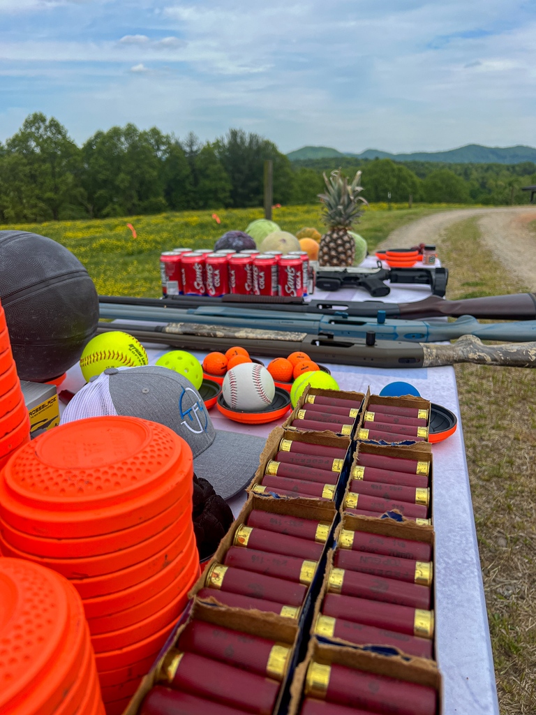 targetfocused's tweet photo. Performed in the beautiful NC mountains on Tuesday, and now we're getting ready for Target Focused Life live shows at the Reeds Gun Fair in Little Falls, MN. Shows will be at 1 pm on both Saturday and Sunday #targetfocusedlife #live #trickshooting https://t.co/qFnjgGzP9Y