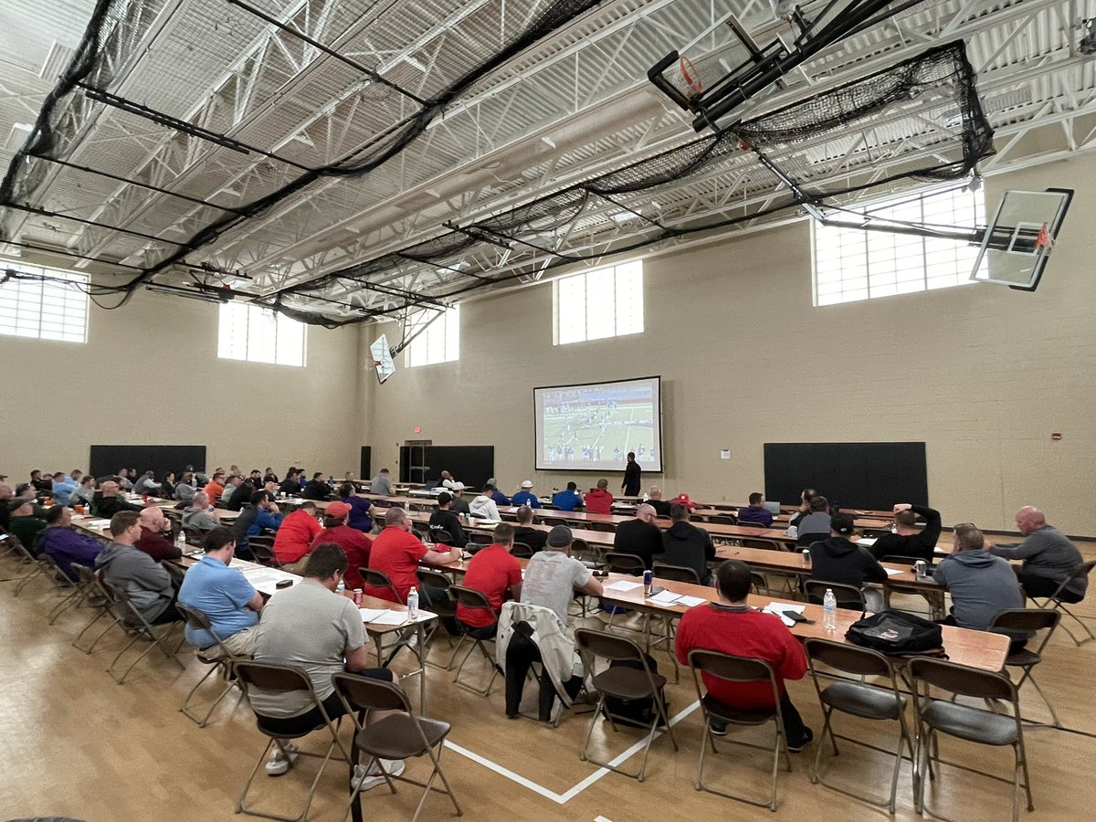 Mckendree_FB's tweet photo. Thanks to all the coaches who came out to support @MK_CoachMiller as he spoke at the Run the Gun Clinic today at SHG!
#CAT2M4NIA https://t.co/nMkP5rfTri