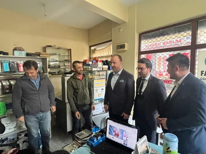 Alitugr98476809's tweet photo. BAYRAMİÇ PEKMEZCİ SOKAK ÇARŞI ESNAFI  
Mv Adayımız Sn Sıtkı Keçeci, İlçe Bşk ve Yönetimi ile birlikte Bayramiç Pekmezci Sokak Çarşı Esnafını ziyaret ederek, vatandaşlarımızın desteklerini istedik
SEN İSTERSEN OLUR BAYRAMİÇ
@MHP_Bilgi @E_SemihYalcin @doctorsitki @ahmetozkan017 https://t.co/jsSv5KAcRa