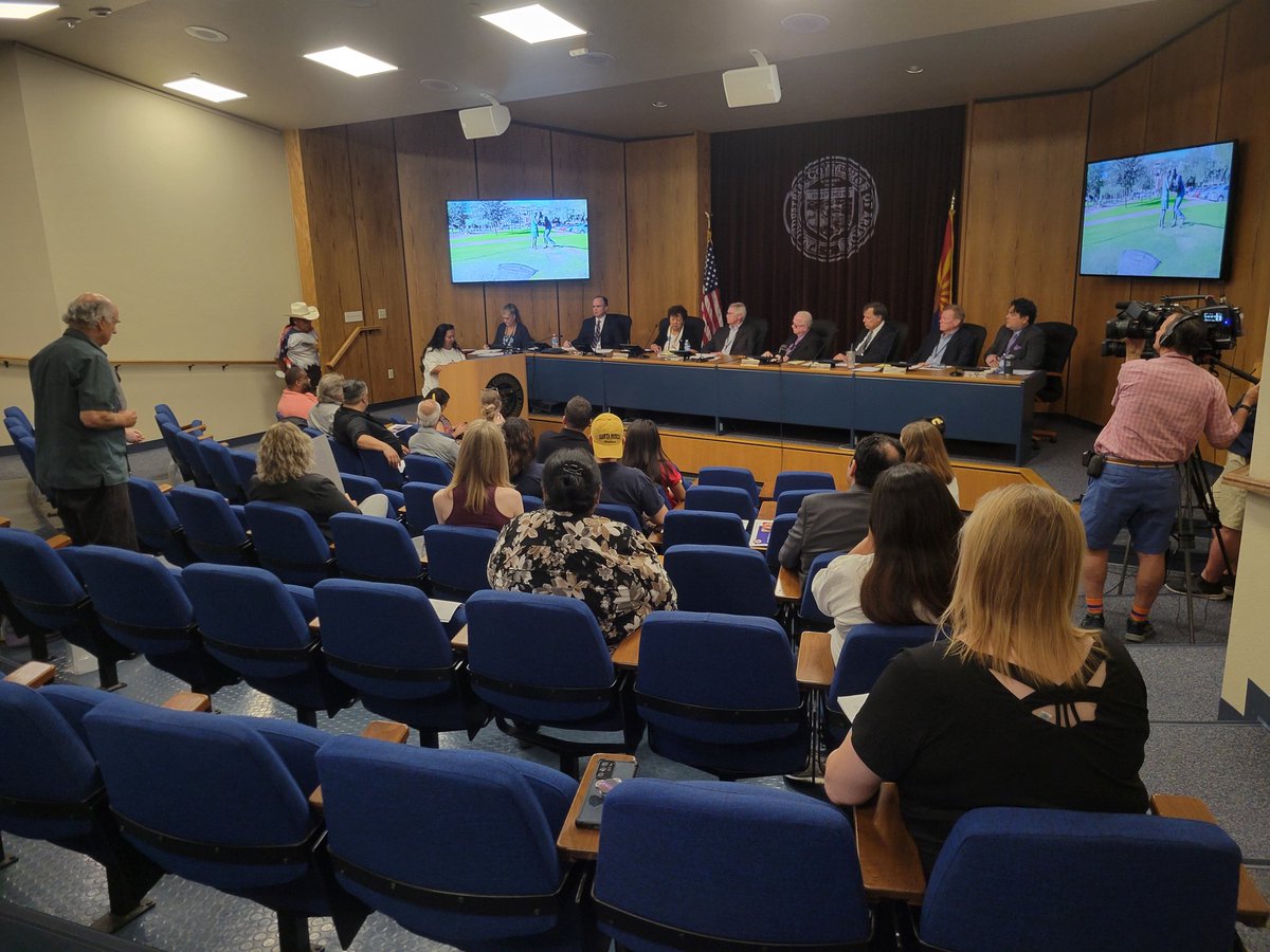 IndCommAZ's tweet image. Thank you to everyone who came out to share your story for Workers' Memorial Day at today's Commission meeting.