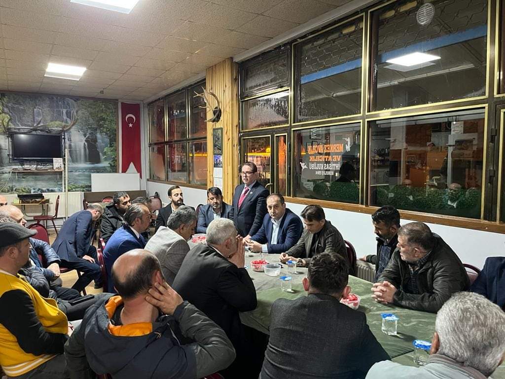 mhpgebzeilce's tweet photo. #DERNEKZİYARETLERİ  #AVCILIK #ATICILIK  #KULÜBÜ 
#MHP #Gebze İlçe Başkanımız @blent98314444, İlçe Yöneticilerimiz ve Milletvekili Adaylarımız @CYaylak, @Serdar410641 ile birlikte,Merkez Avcılık ve Atıcılık İhtisas Kulübünü ziyaret ederek, hemşehrilerimiz ile bir araya geldik. https://t.co/prWPncg0QC