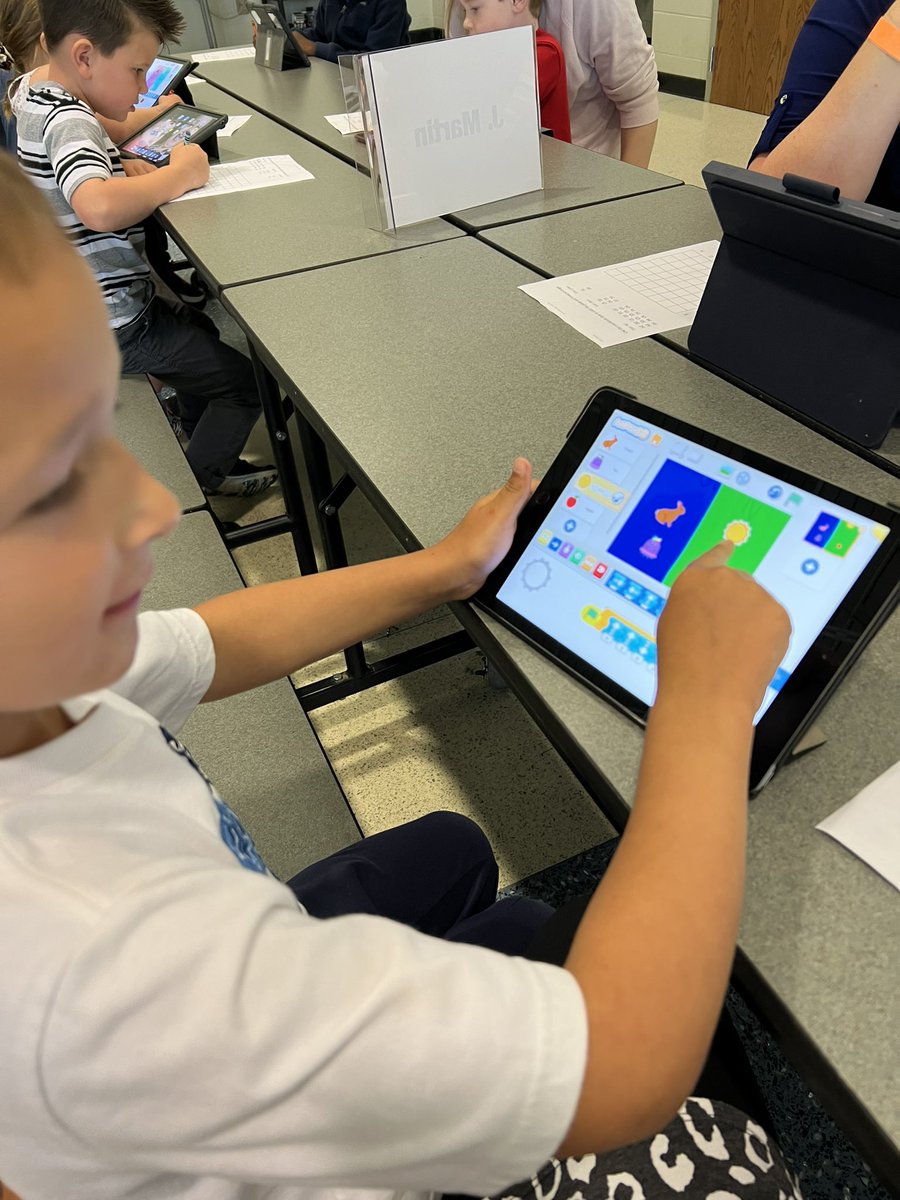 Coding showcase for my sweet boy today! He could show me alllllllll of the cool things! #oneRCE
