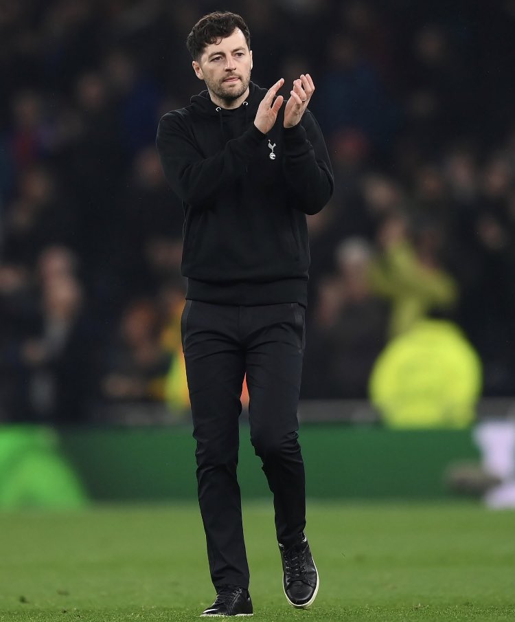 thfc_MatthewSZN's tweet photo. He’s got that aura 🏴󠁧󠁢󠁥󠁮󠁧󠁿💫 https://t.co/8wXTNrlhAn