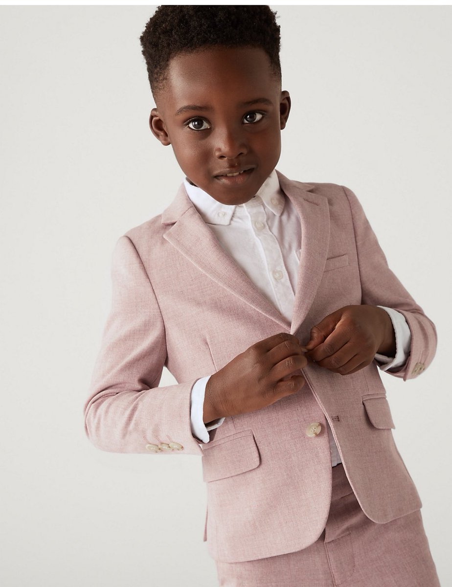 Gabrielle Louise 🇬🇭 tweet media