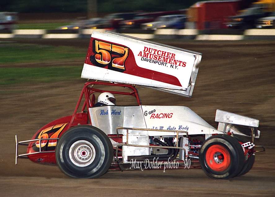 Today's Photo of the Day features Rob Hart in action during a 1990 @WorldofOutlaws event @RollingWheelsRP 📸 Max Dolder All the News that's fit to Sprint. Hoseheads.com
