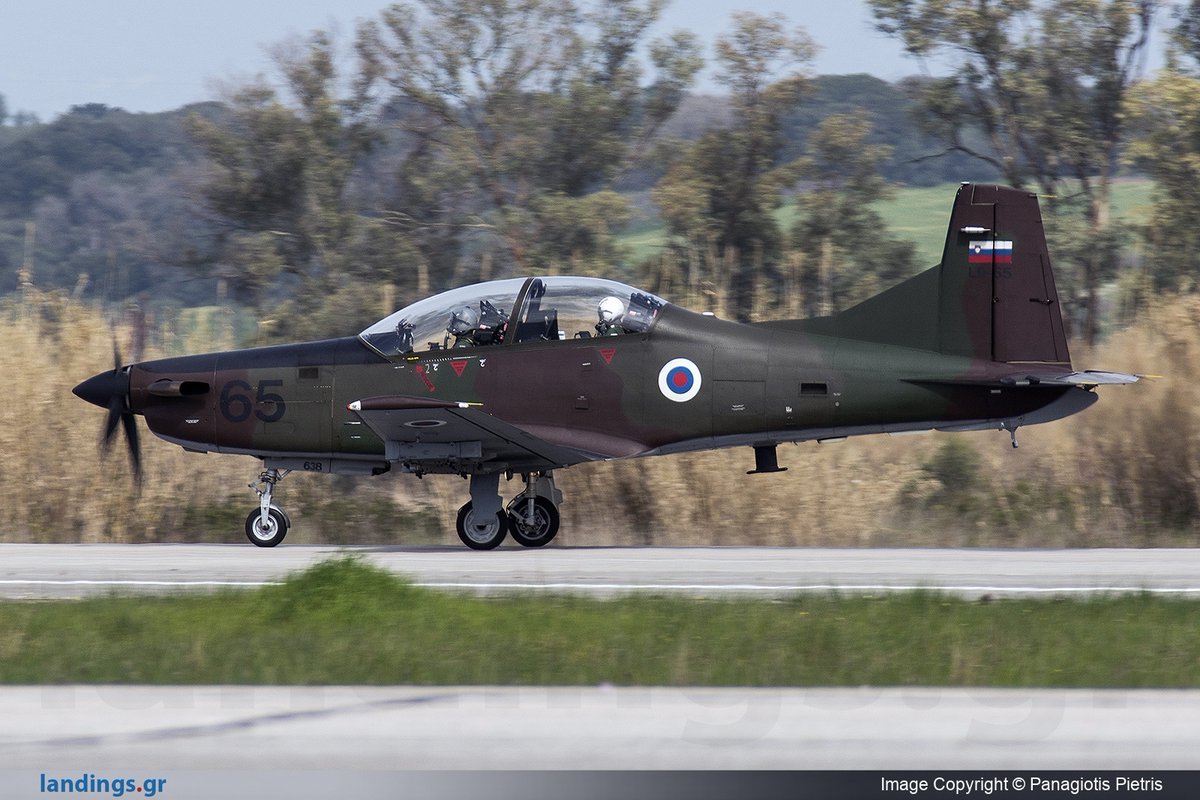 landingsgr's tweet photo. #SlovenianAirForce Pilatus PC-9M L9-65 of 152 Letalska Eskadrilja (LEESK) seen landing on 28/03/2022 at Andravida AFB after an #Iniochos22 sortie. https://t.co/pzKXGb3kjr