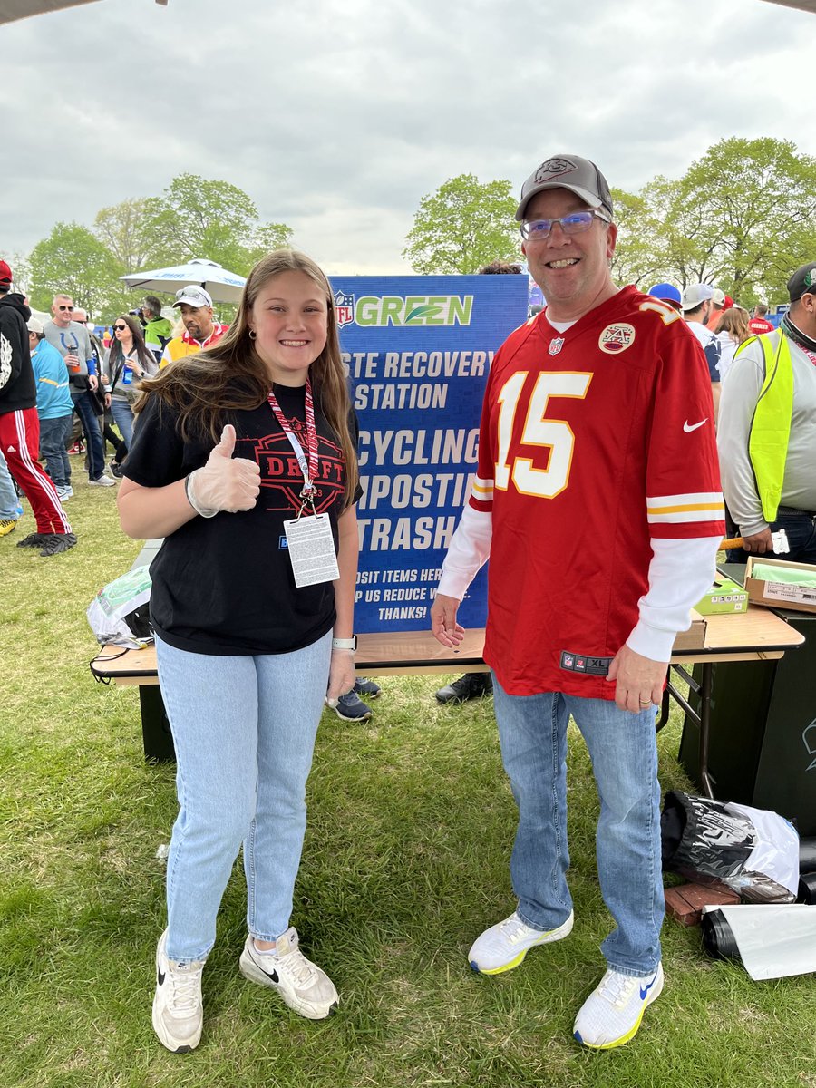 Autumn Kaderly, USM Sport Management major, is doing her part at the NFL draft! #NFLGREEN #NFLDRAFT