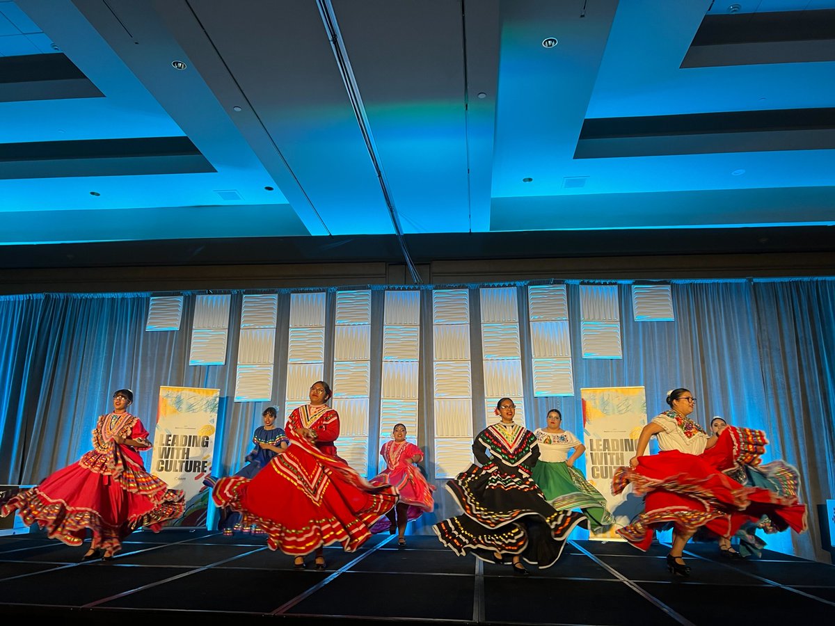 BarrCenter's tweet photo. Absolutely stunning student showcase from @PerrisHigh's Ballet Folklorico Club! ✨ #BARR23 https://t.co/drAooblPI7