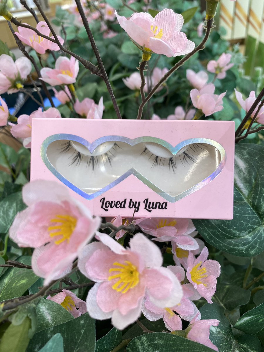 naturerep_oc's tweet photo. ✨Who’s ready to LASH OUT?✨ Here’s a #sneakpeek of our in store #event April 29th 2p-4p with #kpop  #makeupartist Crystal founder Loved by Luna. Sign up to learn #makeup tips and tricks. #irvinespectrumcenter #nct127 #kbeauty #lashes #skincare #free #beauty #cleanbeauty https://t.co/kQNotv4i93