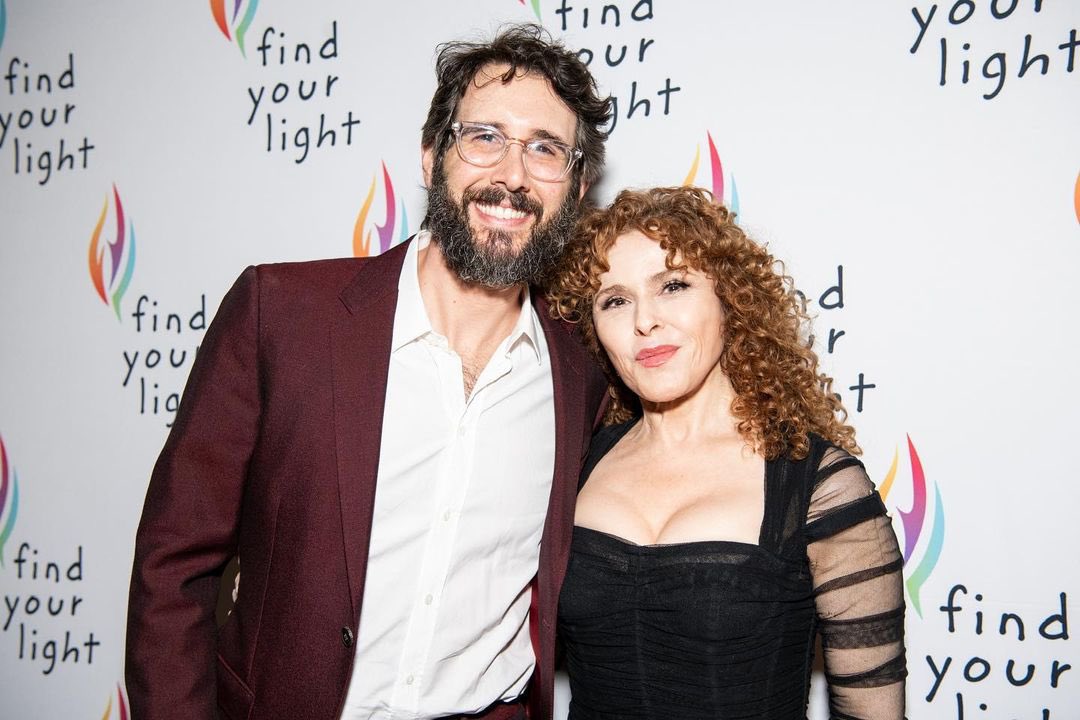 joshgroban's tweet photo. Thank you to our performers Annaleigh Ashford,  Ruthie Ann Miles, Norm Lewis, @GatenM123, Adam Rothenberg  and our honoree  @OfficialBPeters who had everyone feeling so lucky to be in her orbit. I’m so grateful. -JG❤️ https://t.co/VuKszEUAht
