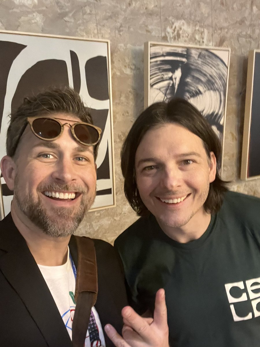 We met <a href="/marek_/">marek.celo.eth 🦇🌳</a> co-founder and CTO of <a href="/CeloOrg/">Celo</a>! Incredible experience and we are excited to build with Celo!

#blockchain #celo #nonprofit
