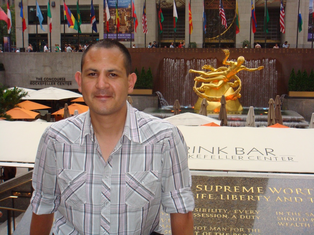 pacoharo's tweet photo. Recuerdos #TBT #ThrowbackThursday Un Dia Como hoy #2008 Mi Oficina y mi trabajo... #memories #ThursdayMotivation #maduros #producers #tvproducer #aztecaamerica #Ventaneando #VentaneandoUSA #LosAngeles #USA #burgerking #tuciudadtumusica https://t.co/77tBjH3NIs