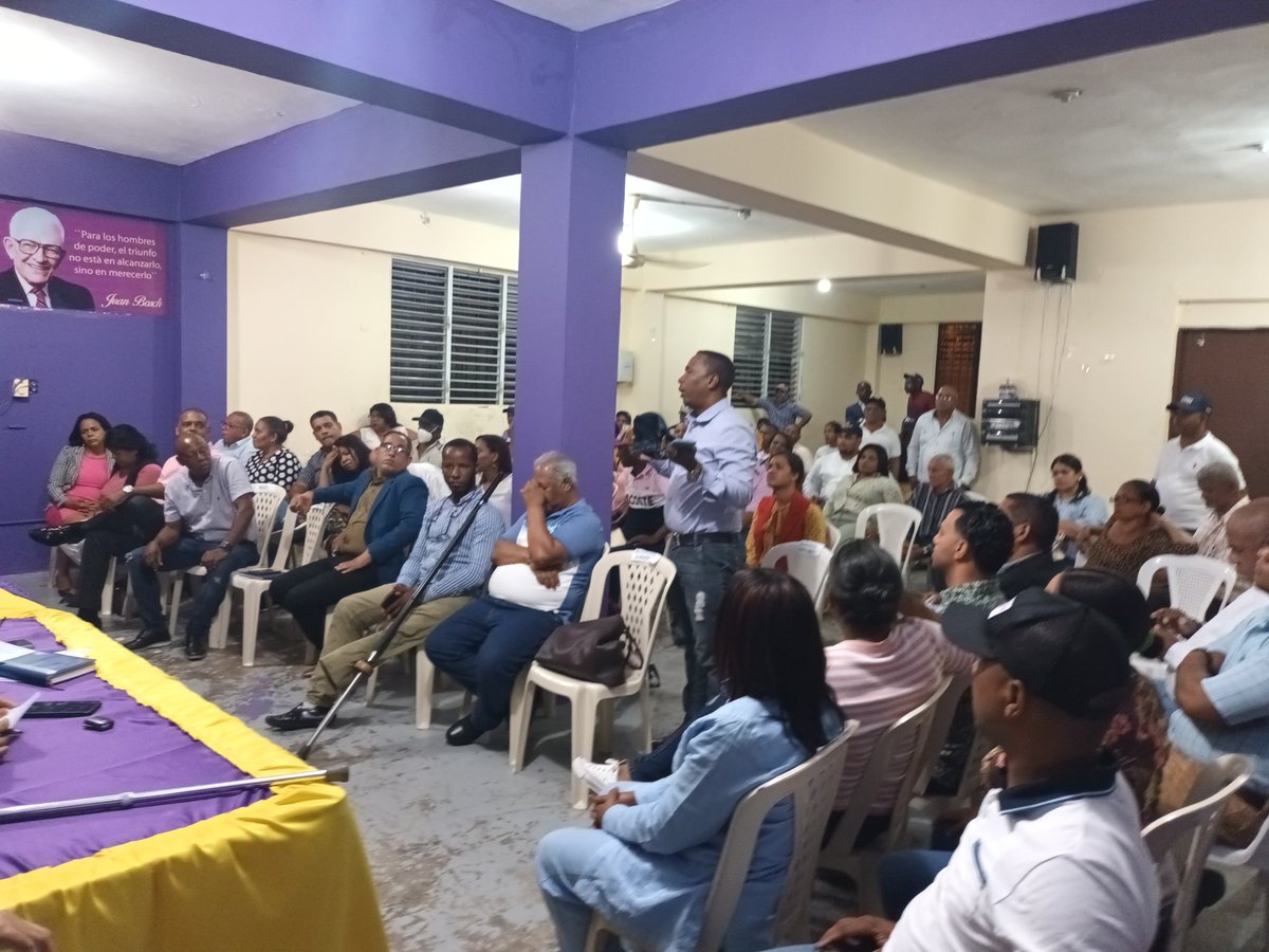 PLDSDO's tweet photo. HILO
Asamblea informativa y presentación de aspirantes a cargos electivos

Seguimos trabajando y creciendo.

#PLDSantoDomingoOeste
#AbelPresidente
#AguantenQueYaFaltaPoco https://t.co/dpvXDCXbFG