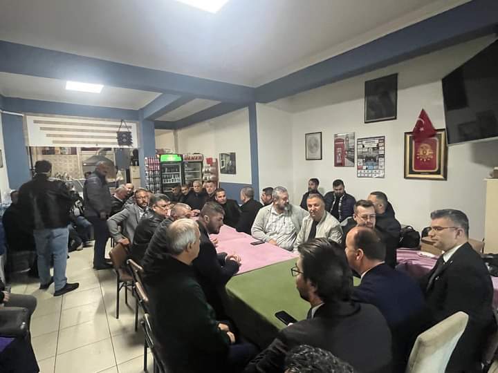 Alitugr98476809's tweet photo. Çanakkale Bigalılar Sos. Day. ve Yard. Derneğini Mv Adayımız Sıtkı Keçeci,Merkez ve Biga İlçe Bşk ile ziyaret ederek,desteklerini istedik. Misafirperverlikleri için Dernek Başkanı Yağız Ata’ya ve Bigalı hemşerilerimize teşekkür ederiz @MHP_Bilgi @E_SemihYalcin @doctorsitki https://t.co/OrliAagAPS