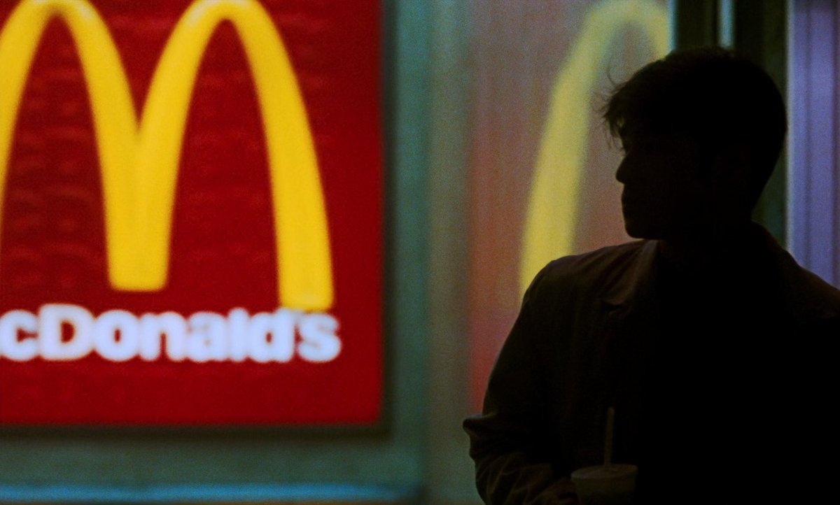 agvsfilm's tweet photo. "When did everything start having an expiration date?"

Chungking Express - 重慶森林

dir. Wong Kar-wai https://t.co/9IXzY3gEul
