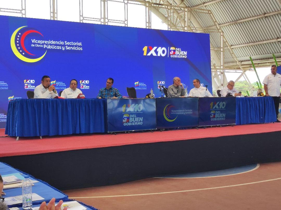 JosueLorcaV's tweet photo. 1/3 Desde el Municipio Barinas, Edo Barinas atendiendo al llamado del G/J @ReverolNestor Compartiendo con el Ministro para las Comunas @jaarreaza, al Vpdte. Sectorial @rmenendezp,  @_Vpsops y con los 12 alcaldes del Estado. @NicolasMaduro @delcyrodriguezv https://t.co/aWEce8Q6tS