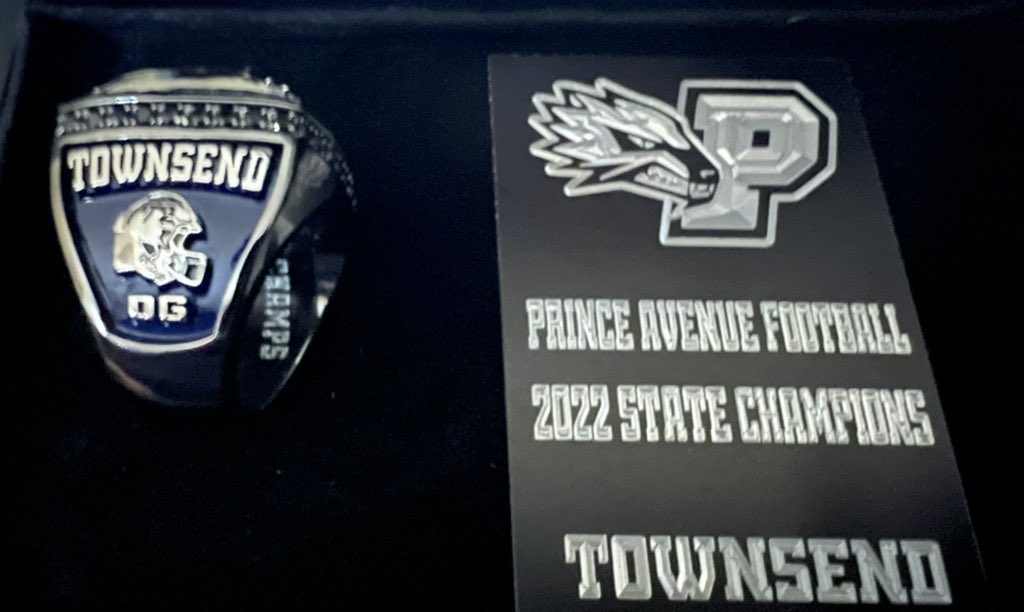 MasonTownsend75's tweet photo. Truly blessed to be able to Earn this my freshman year. It was a blessing to be able start on varsity as a freshman. #RIB #OutWorkTheHype @pacsfootball1 @CoachRicht @GVandagriff @Mansell247 @JeremyO_Johnson @ChadSimmons_ @lukewinstel @recruitNE_GA @RecruitGeorgia @NEGARecruits @deucerecruiting