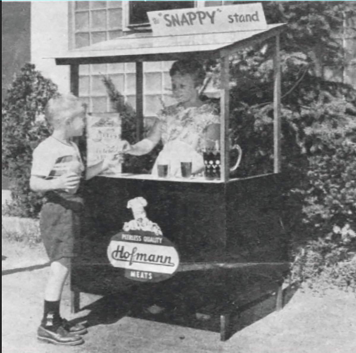 Throwback Thursday! Hot dog! #ohsnap #snappy #hofmanndogs #CNY #syracuse #syracuseny #upstateny #upstatenewyork #hotdogs #hotdogstand #hotdogcart