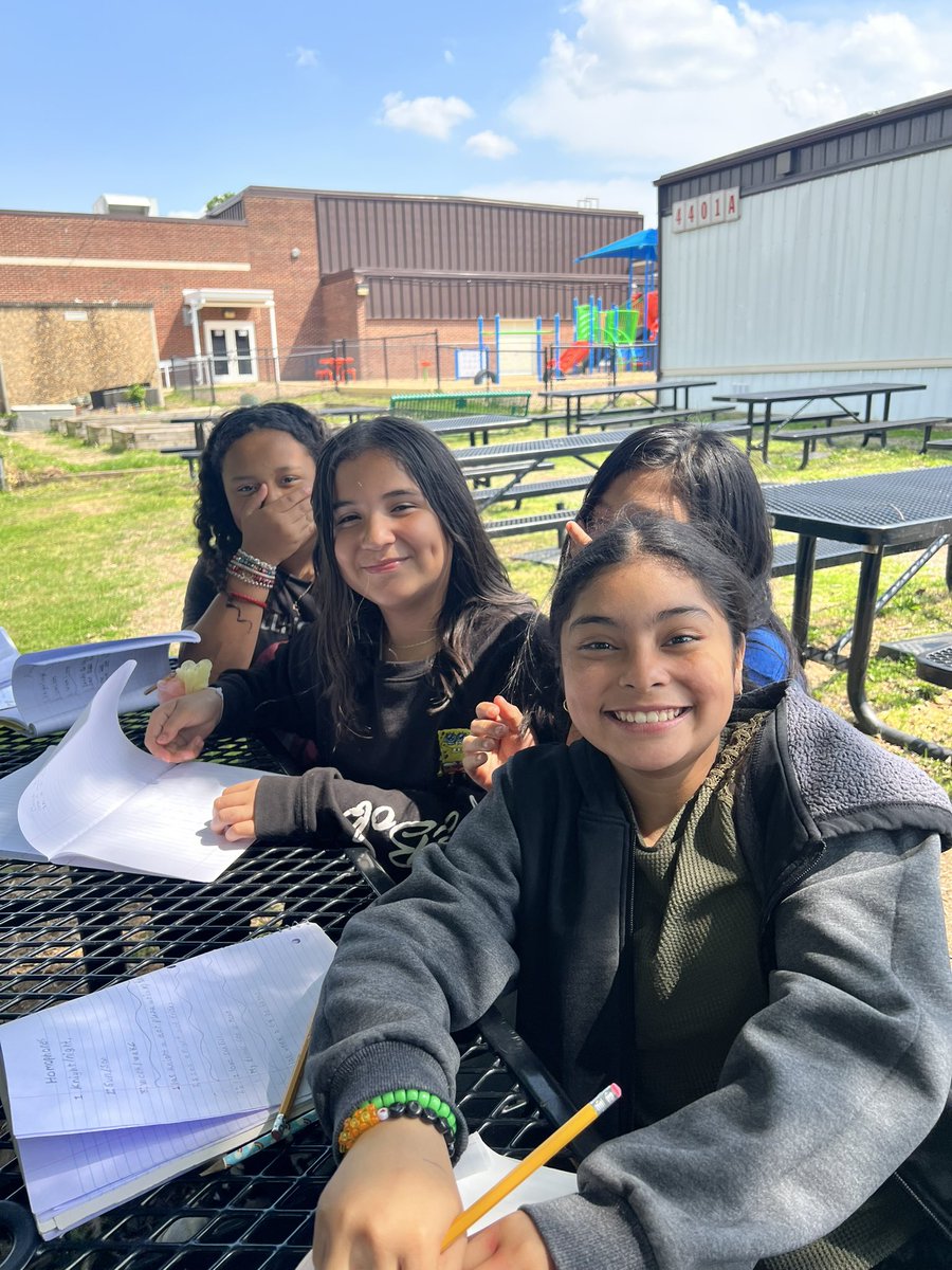 Spring in 5th grade requires a lot of bringing our class work outside 🌈🌻🌸 we’ve got some antsy kids ready for middle school 🤍