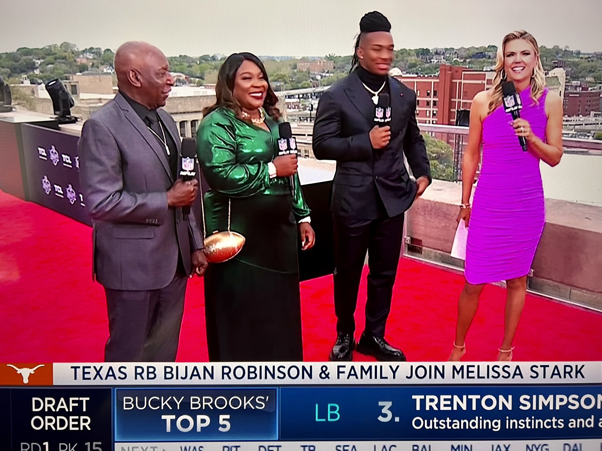 The Hilarious Truth: Tim Robinson'S Impact On The Eagles - myg7swr