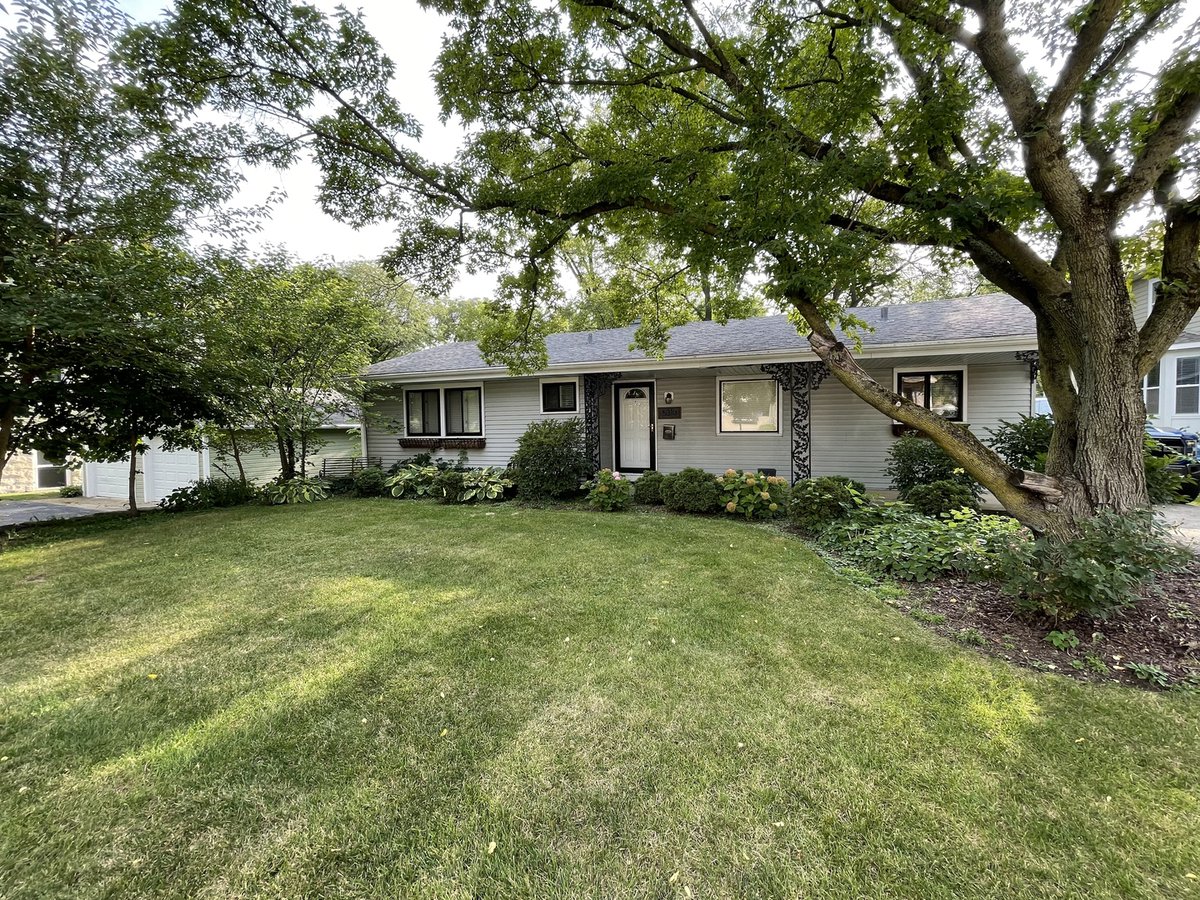 KCroweRA's tweet photo. See a virtual tour of my listing on 5310 Carpenter Street #DownersGrove #IL  #realestate https://t.co/DbVjYJVuJB https://t.co/17FDAfJSrw