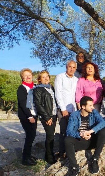 elPiArta's tweet photo. Hi ha persones que no passen de costat, que ho donen tot i obrin camí.
Per @elPiArta n'Apol���lònia és l'inici, l'esperit i el compromís de seguir endavant.
Avui no és dia trist, és un dia d'estar agraïts per haver pogut compartir amb tu una part del teu projecte de vida. https://t.co/YWNpRNimqI