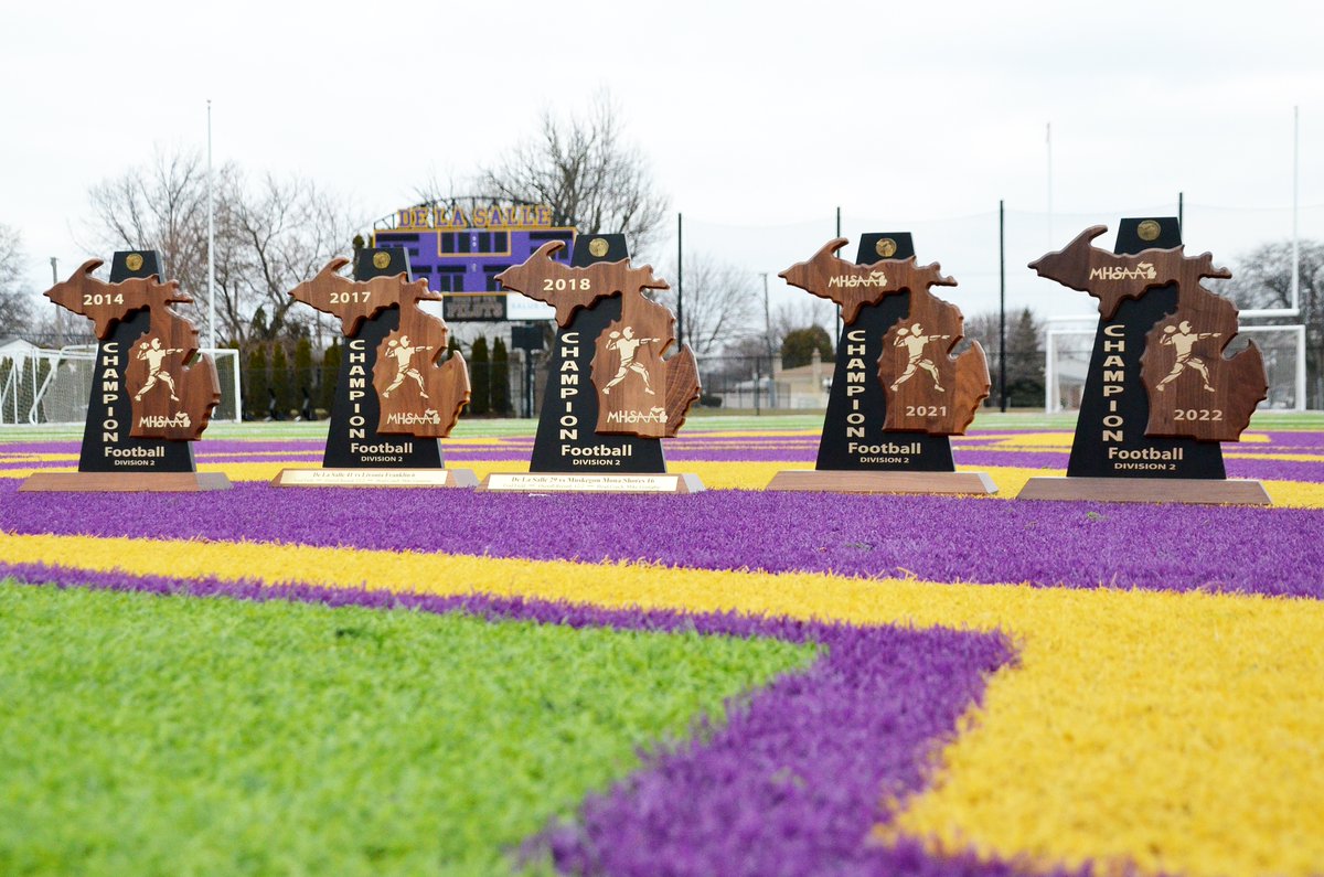De La Salle Pilots Football tweet media