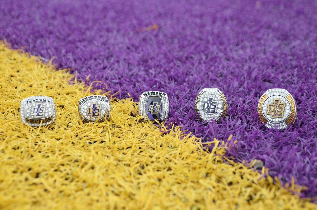 De La Salle Pilots Football tweet media