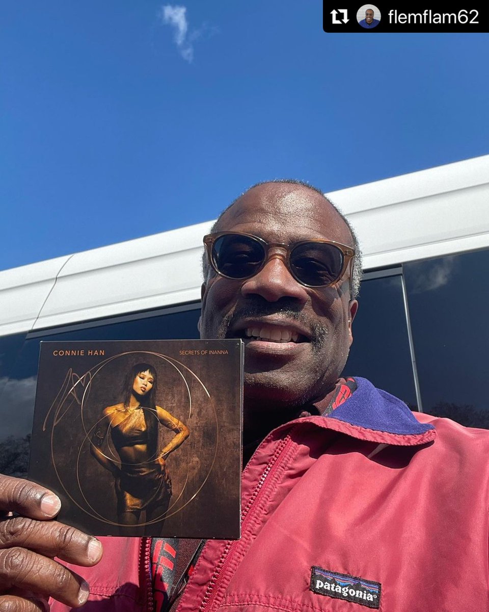 echtzeitklavier's tweet photo. Much love! Snap a selfie 🤳🏼 with your vinyl LP/CD of #SecretsofInanna for a chance to be featured on my page 🎧🎹💿 #lovemyfans #conniehan #spiritofthemusic #jazz
#Repost @flemflam62 with @use.repost
・・・
Just got my new “Secrets of Inanna” CD from @conniehanjazz! Great listen from an exciting young pianist 🎹