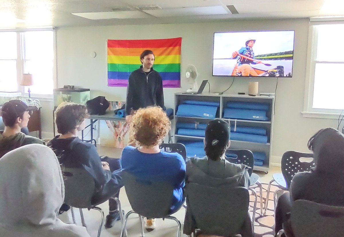 <a href="/H3ELPLeaders/">H3-ELP Environmental Leaders TVDSB</a> take in words of advice from the explorer, adventure taker, writer &amp; nature addict Adam Shoalts <a href="/WPC_London/">WestminsterPondsCentre</a> today! Discussion on Canadian wilderness, the interconnection of our ecosystems, &amp; the imperative need to protect these. And - of course - his amazing books🛶