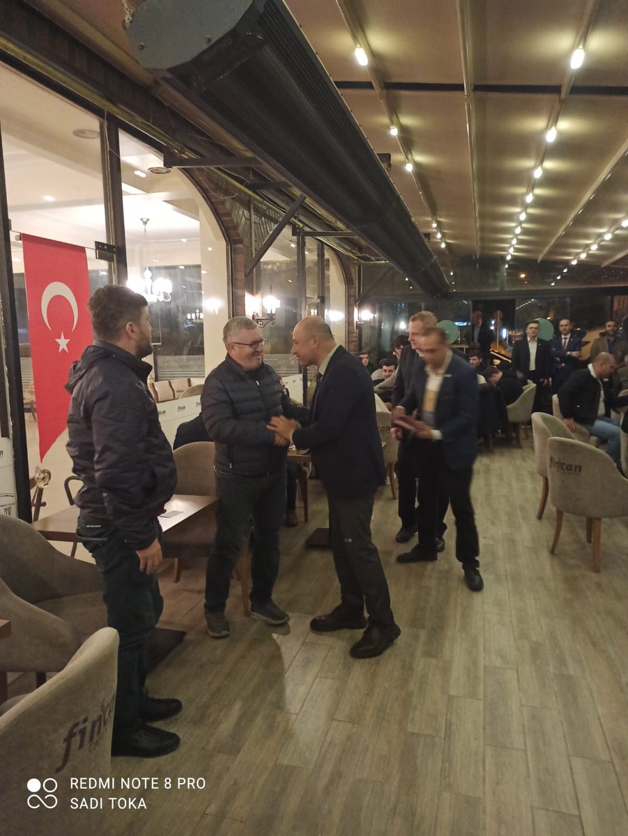 refah_yenisehir's tweet photo. Bugünün finalini📍Yenişehir
Fincan cafede, gençler ile yapmak nasip oldu. Bursa 2.bölge adayımız Ümit YILGIN 📌ile  Tarih yazacağız.
@refah_yenisehir 👏🌎👍
Türkiye nin engenç lideri
Dr. Fatih Erbakan
#MilliGörüşMeclise https://t.co/hQXQdmA7Rh