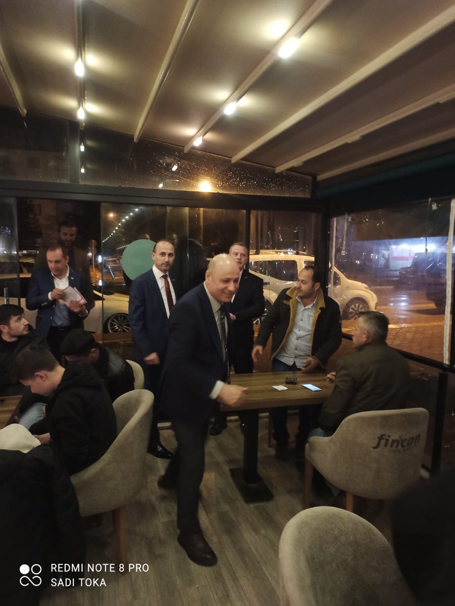 refah_yenisehir's tweet photo. Bugünün finalini📍Yenişehir
Fincan cafede, gençler ile yapmak nasip oldu. Bursa 2.bölge adayımız Ümit YILGIN 📌ile  Tarih yazacağız.
@refah_yenisehir 👏🌎👍
Türkiye nin engenç lideri
Dr. Fatih Erbakan
#MilliGörüşMeclise https://t.co/hQXQdmA7Rh